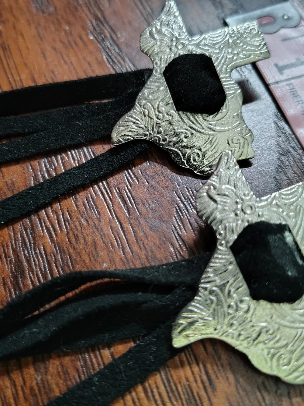 Vintage 90s Texas shaped hair clips with fringe